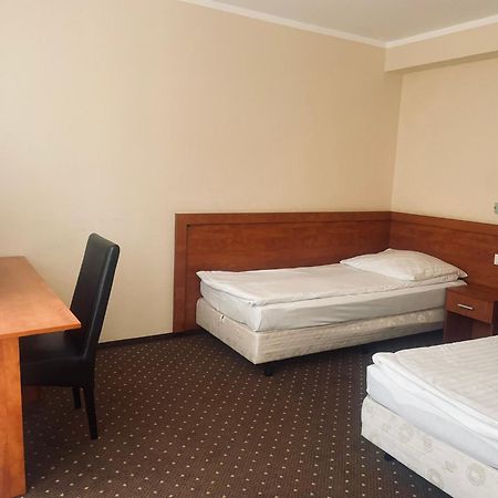 Papaver Hotel Slesin  ภายนอก รูปภาพ