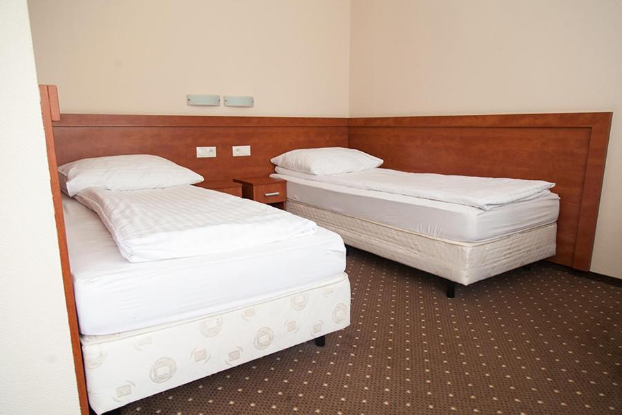 Papaver Hotel Slesin  ภายนอก รูปภาพ