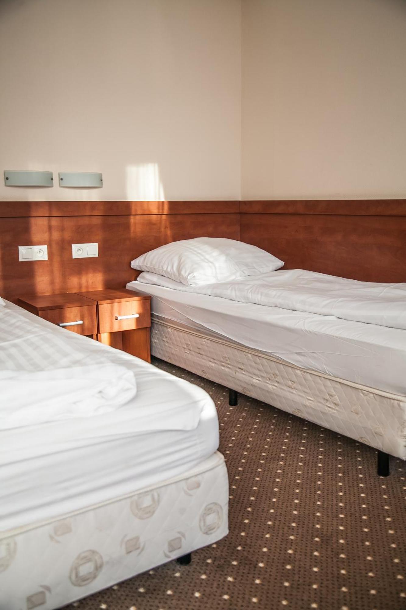 Papaver Hotel Slesin  ภายนอก รูปภาพ