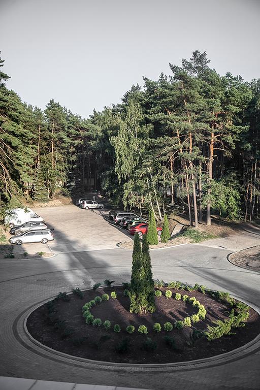 Papaver Hotel Slesin  ภายนอก รูปภาพ