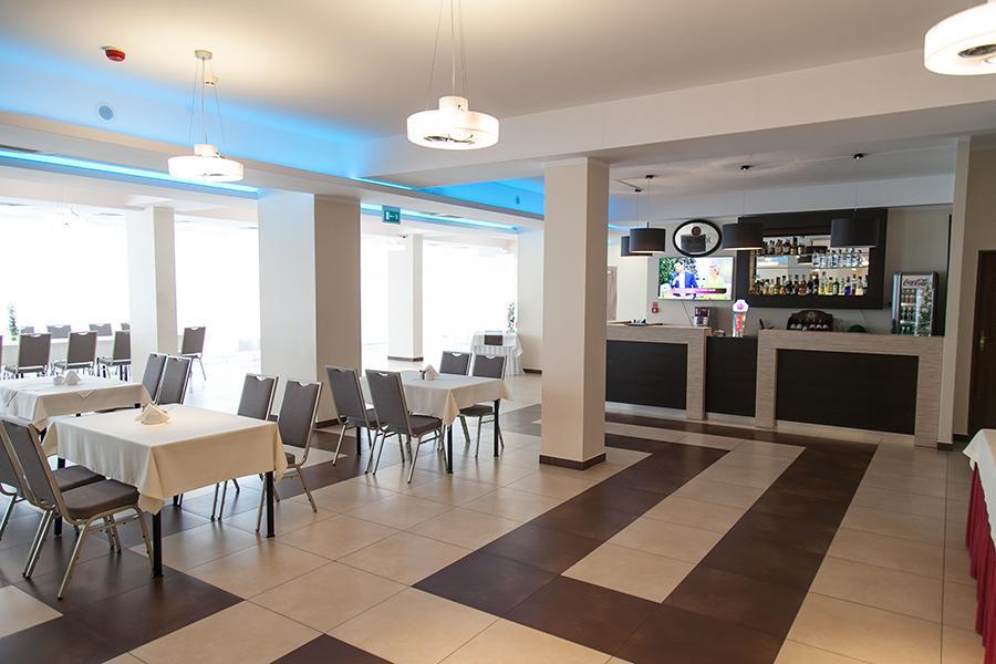Papaver Hotel Slesin  ภายนอก รูปภาพ